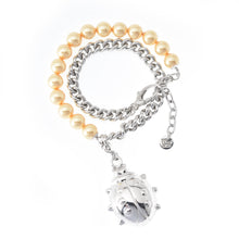  Bracciale doppio in perle e catena con pendente Coccinella