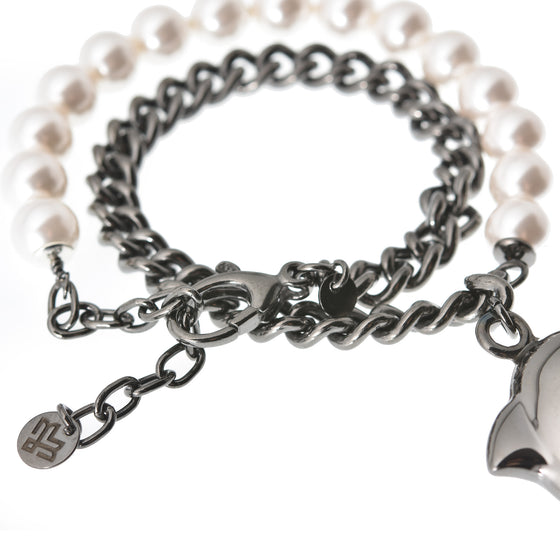 Bracciale doppio in perle e catena brunita con pendente Delfino